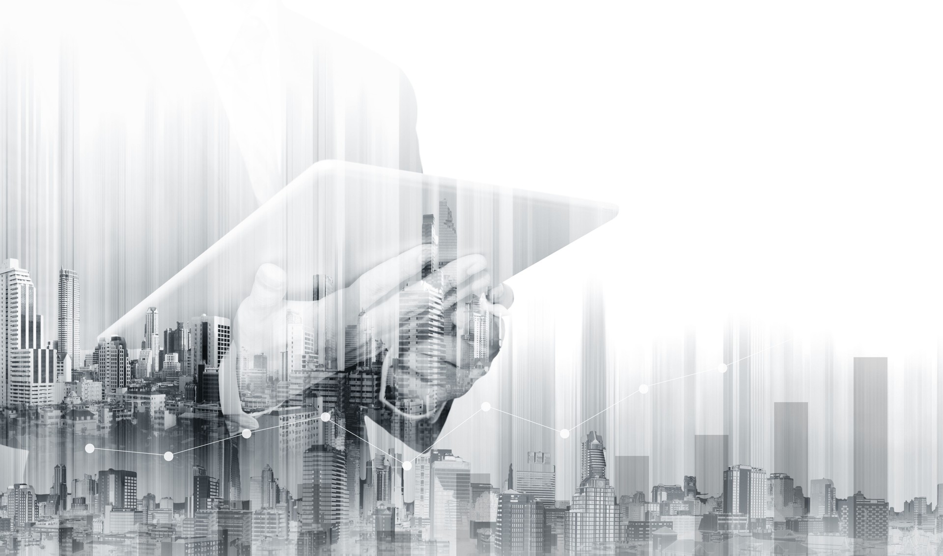 Doble exposición hombre de negocios trabajando en una tableta digital con edificios modernos. Inversión y crecimiento empresarial